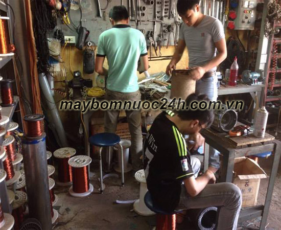 Thợ sửa máy bơm công nghiệp tại Hà Nội